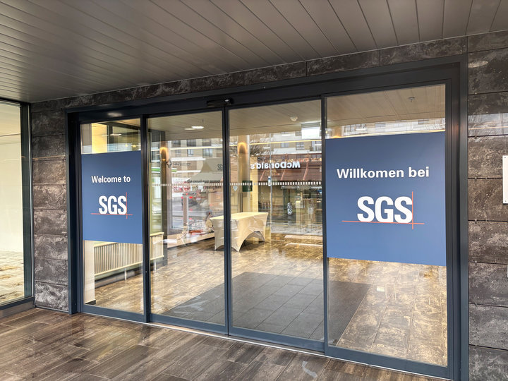 Grossformatig sichtbar